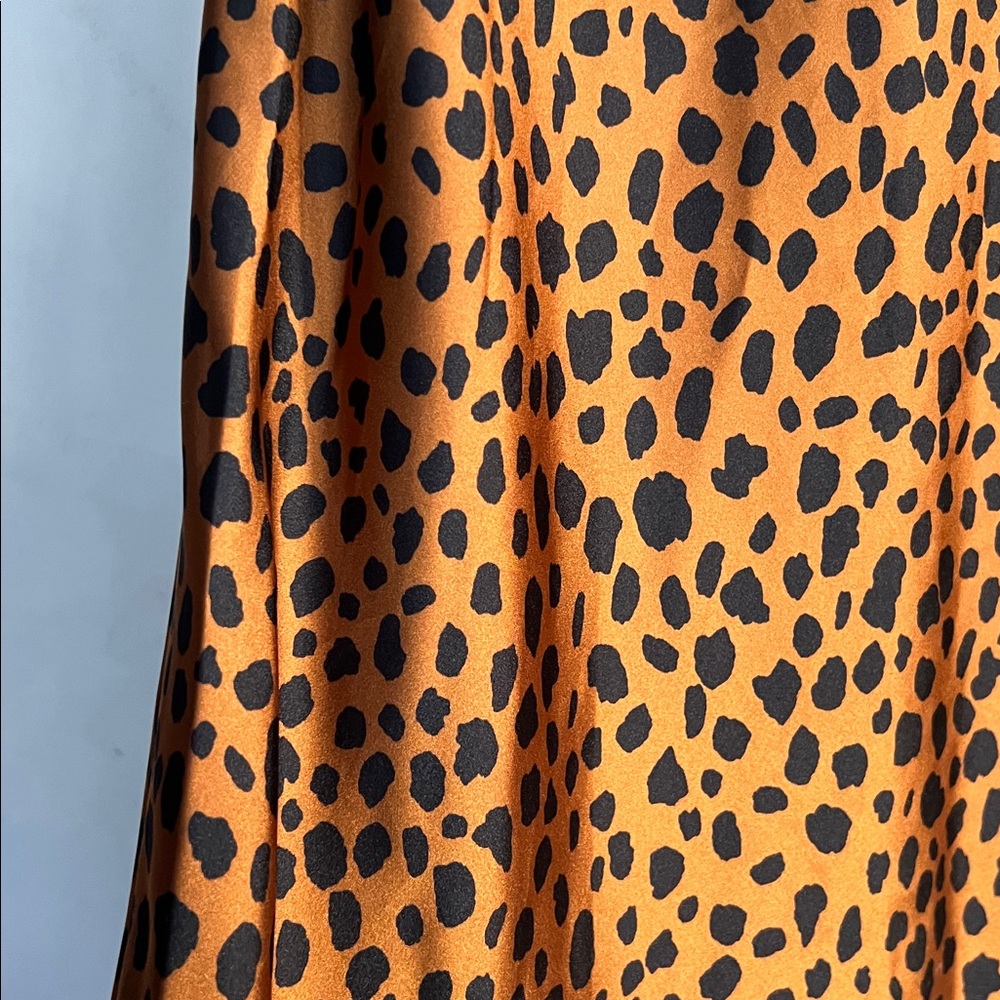 VETTA Reversible Midi Skirt in Animal Print - Picture 3 of 3